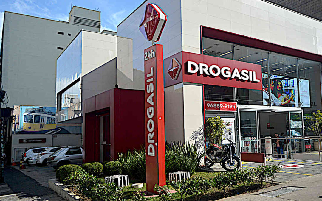 Grupo Raia Drogasil é multado em R$572mil por descumprir a LGPD